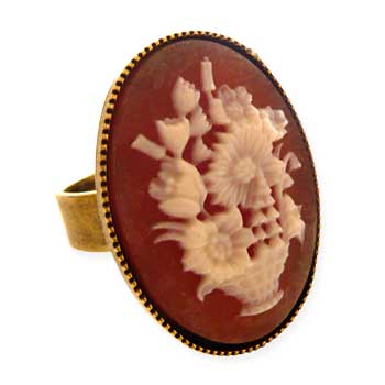 Lili : Cornelian ring