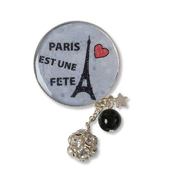 Paris : Broche badge